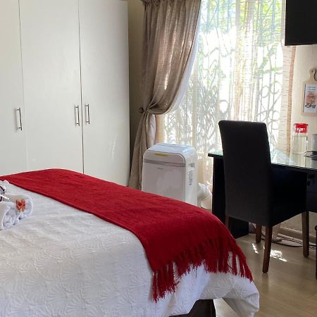 Christa'S Place 897 Pretoria-Noord 外观 照片