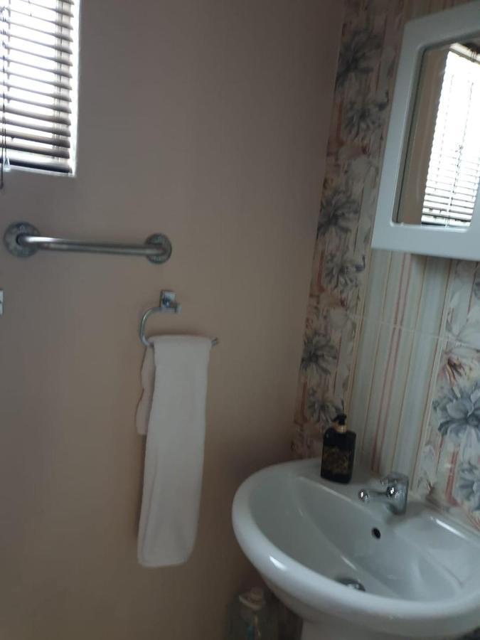 Christa'S Place 897 Pretoria-Noord 外观 照片