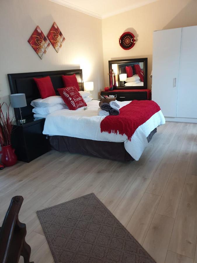 Christa'S Place 897 Pretoria-Noord 外观 照片