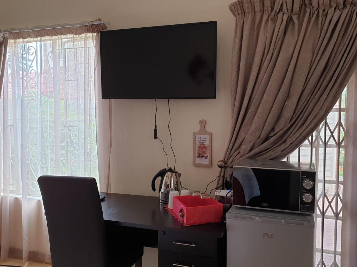 Christa'S Place 897 Pretoria-Noord 外观 照片