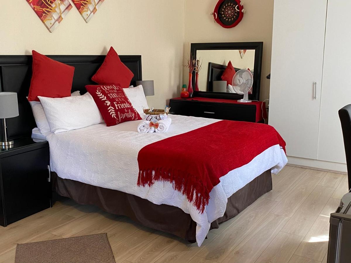 Christa'S Place 897 Pretoria-Noord 外观 照片