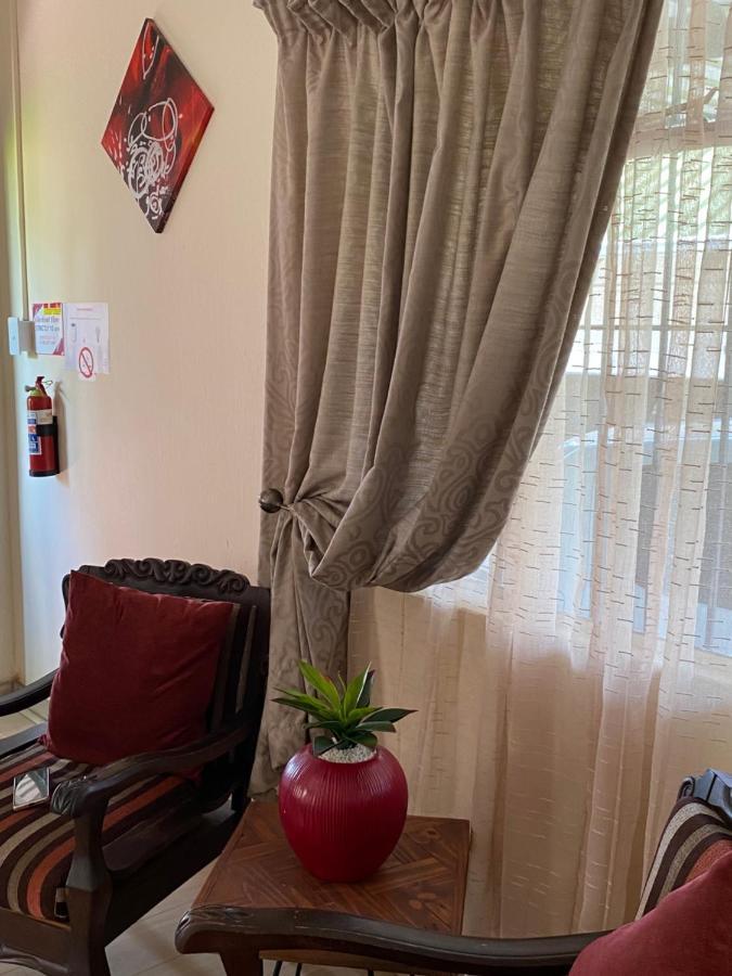 Christa'S Place 897 Pretoria-Noord 外观 照片