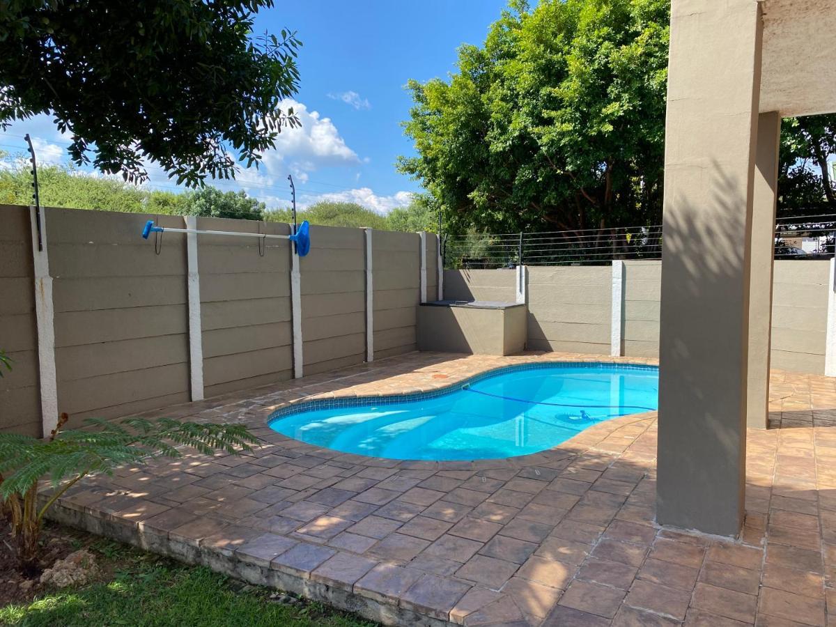 Christa'S Place 897 Pretoria-Noord 外观 照片